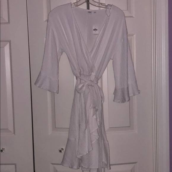 gap white wrap dress